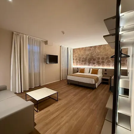 Hotel Del Lupo 4*