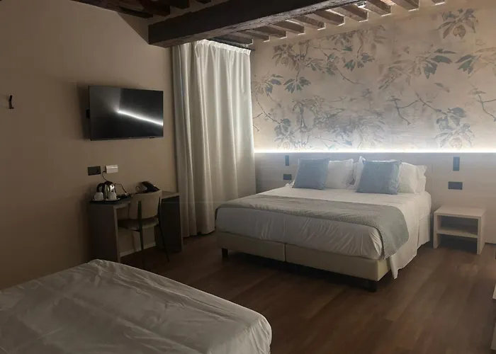 Hotel Del Lupo 4*