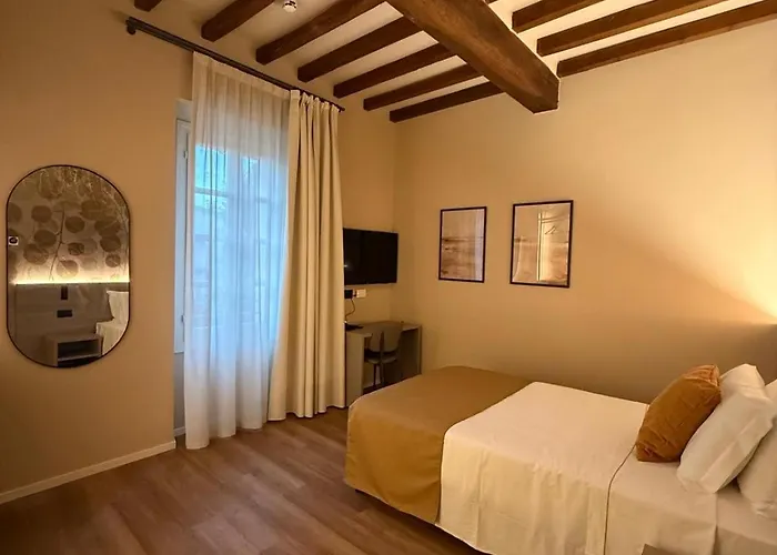 ホテル Del Lupo ソラーニャ